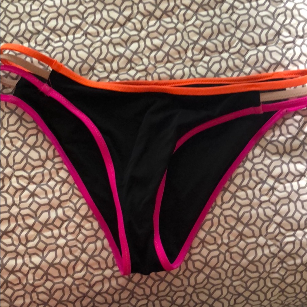 NWOT Cheeky Strappy VS Swim Bottoms